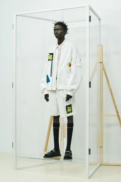 Look 5